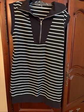 Striped Sleeveless Zip-Front Knit Top - Black & White